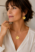 Parure Fleur Dorée Femme – Collier, Bague & Boucles d’Oreilles