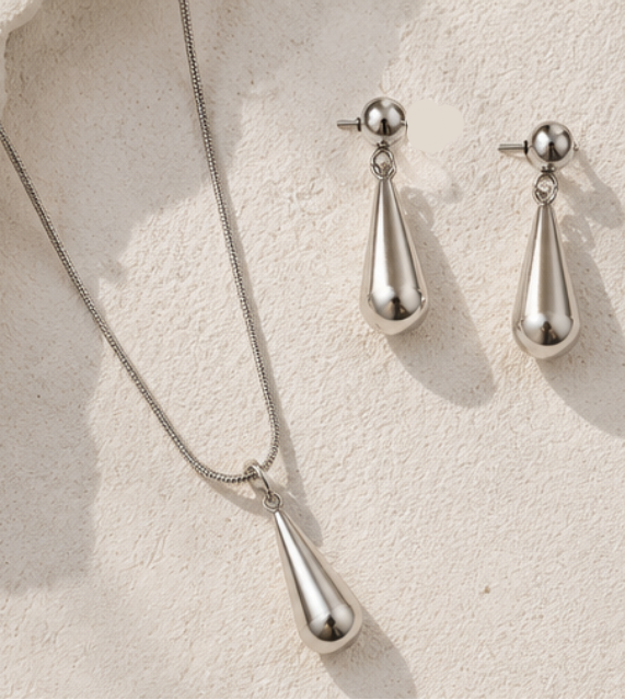 Parure Goutte d’Eau Argentée Femme | Collier & Boucles d’Oreilles Élégantes