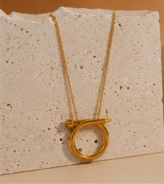 Collier Géométrique Clou Doré Acier Inoxydable – Élégant & Minimaliste