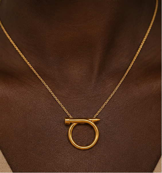 Collier Géométrique Clou Doré Acier Inoxydable – Élégant & Minimaliste