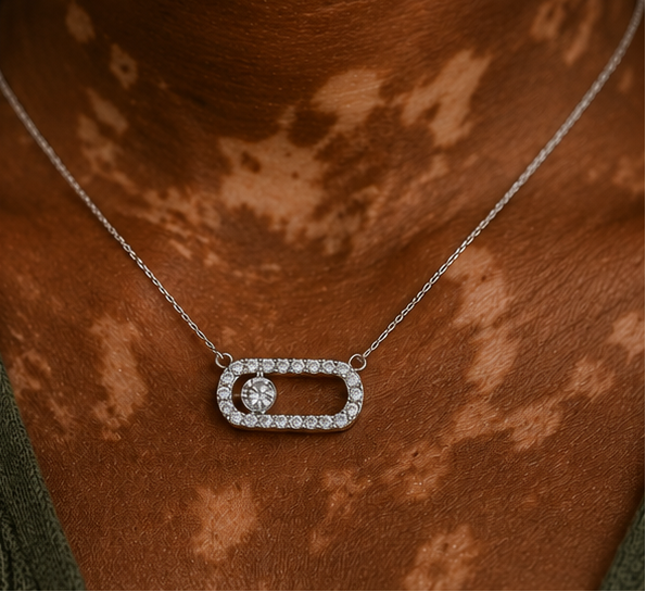 Collier Argenté Zircon Acier Inoxydable – Élégant & Minimaliste