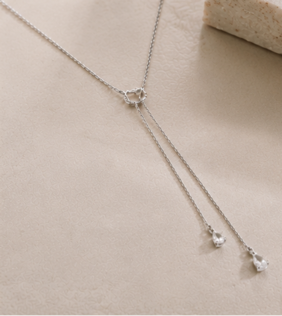 Collier Gouttes Argenté Acier Inoxydable – Zircons & Élégance