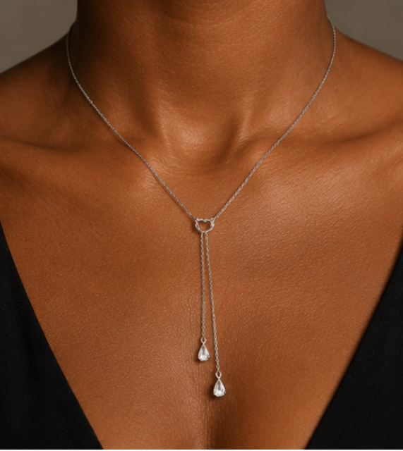 Collier Gouttes Argenté – Élégance Fluide & Éclat Délicat