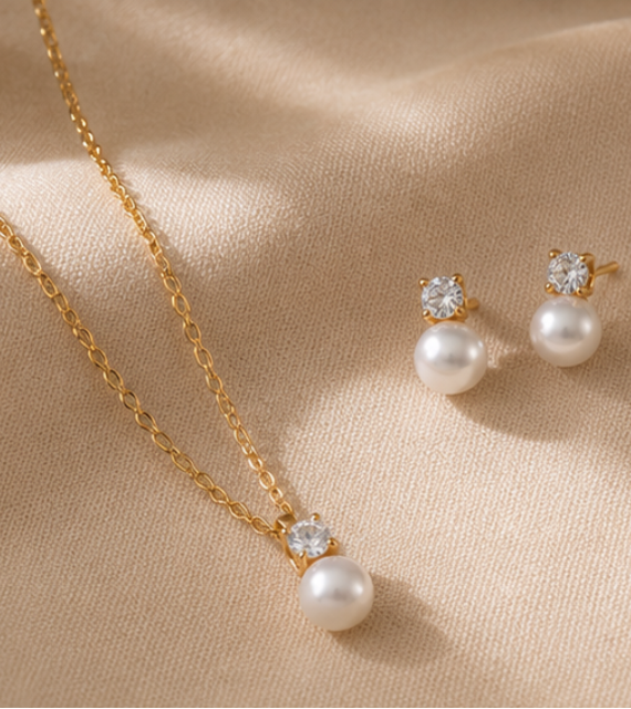 Parure Perle & Zircon Dorée – Collier et Boucles d’Oreilles